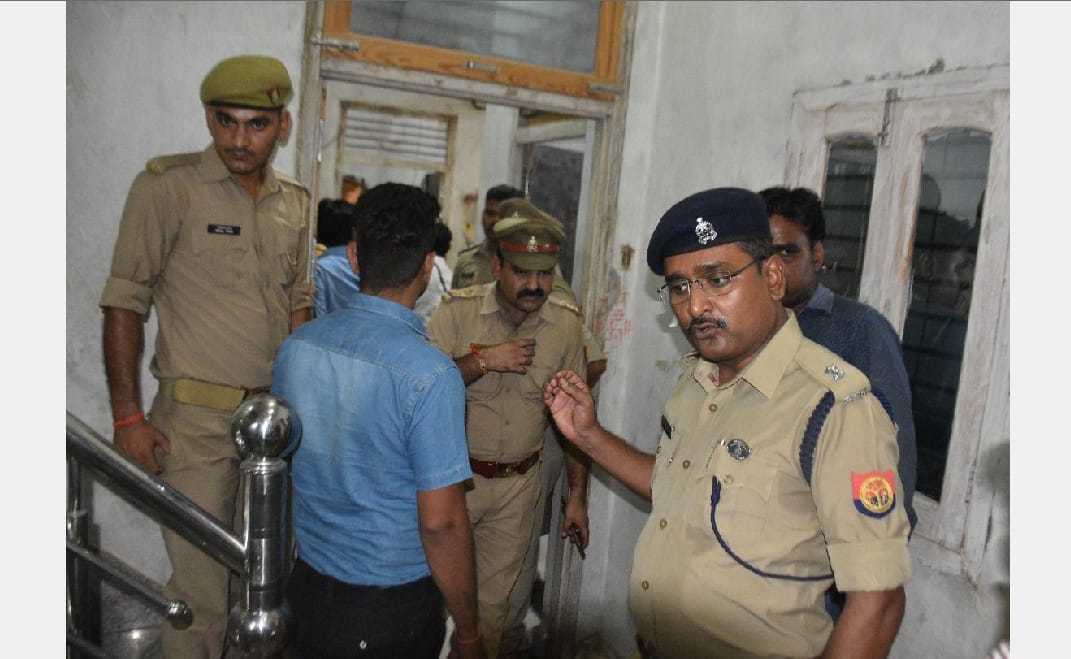 Retired soldier kills wife for refusing to sell chain for liquor in Etawah