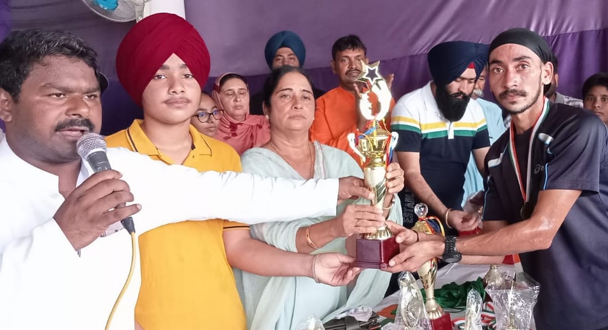 Dare, Sangeeta won the open cross country race