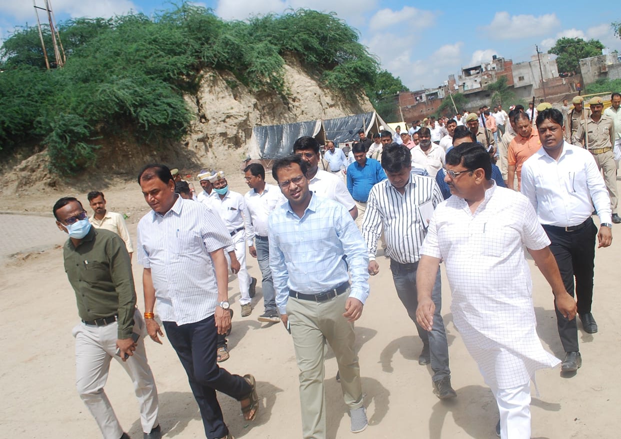 Hathras: The programs to be held in the fair will be broadcast on LED
