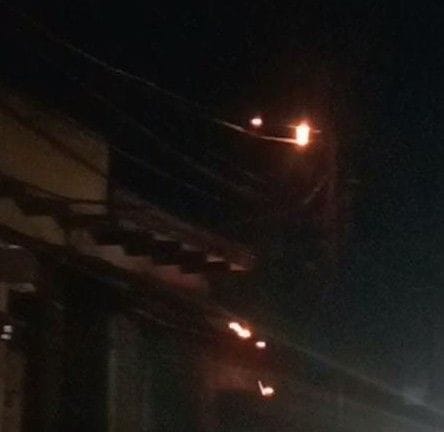 Hathras: Electricity crisis faced by fire in bunch conductor line