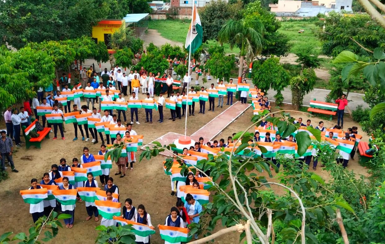 15 august
