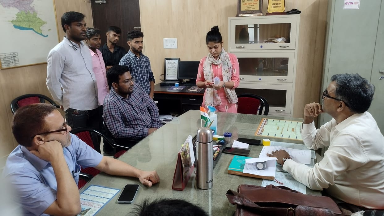 The workers locked the telemedicine center for not getting the honorarium for six months
