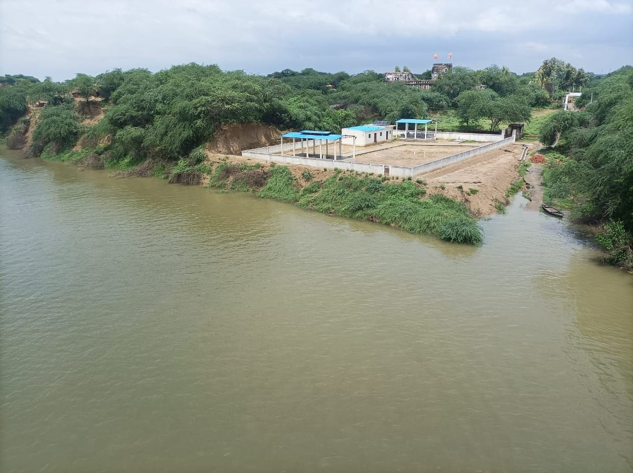 Yamuna water reached the edge of villages, panic among villagers