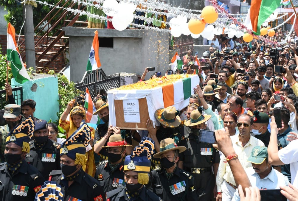 Uttarakhand Martyr Chandra shekhar Funeral after 38 year Family crying Photos