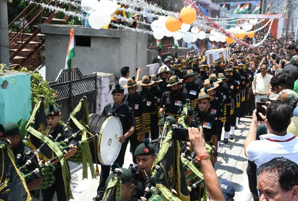 Martyr chandrashekhar harbola siachen indo pak war Ex-servicemen shared pain