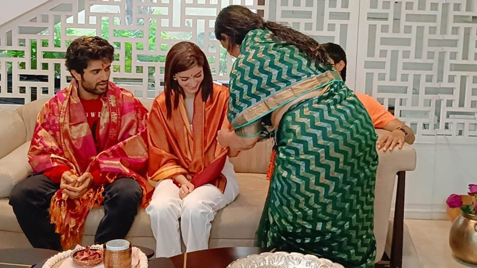 liger actress Ananya Pandey reached Vijay Deverkonda house and blessings from actor mother see latest pics