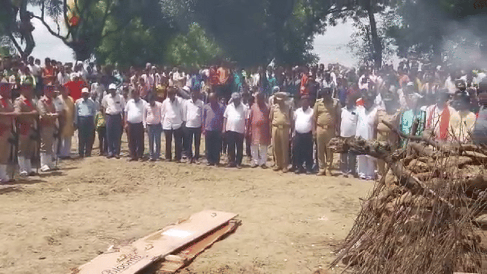 Itbp Constable Amit Kumar Dies In Pahalgam Bus Accident