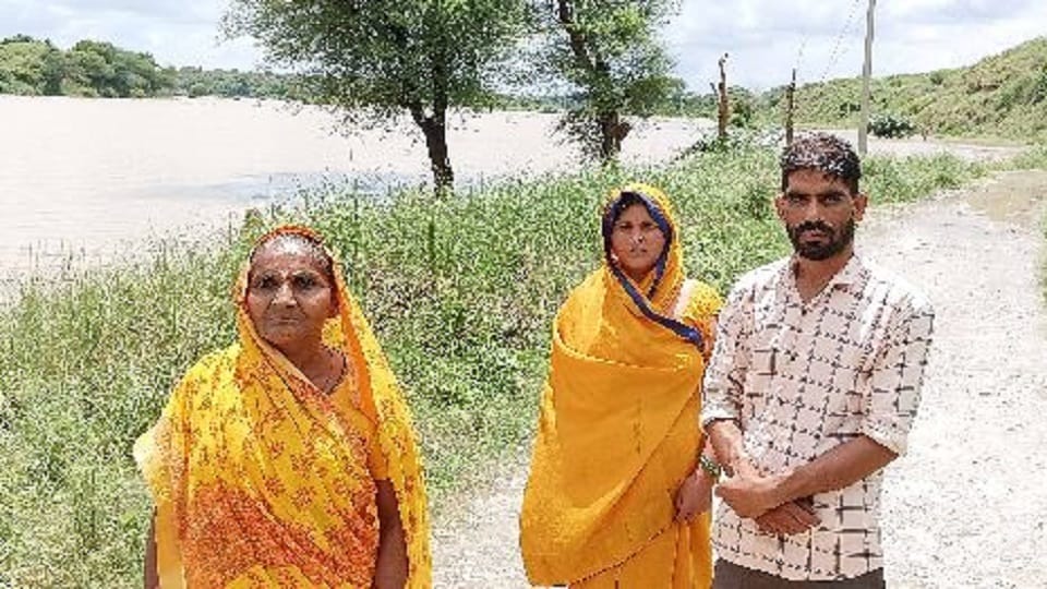 chambal river in rough form near danger mark bah agra news