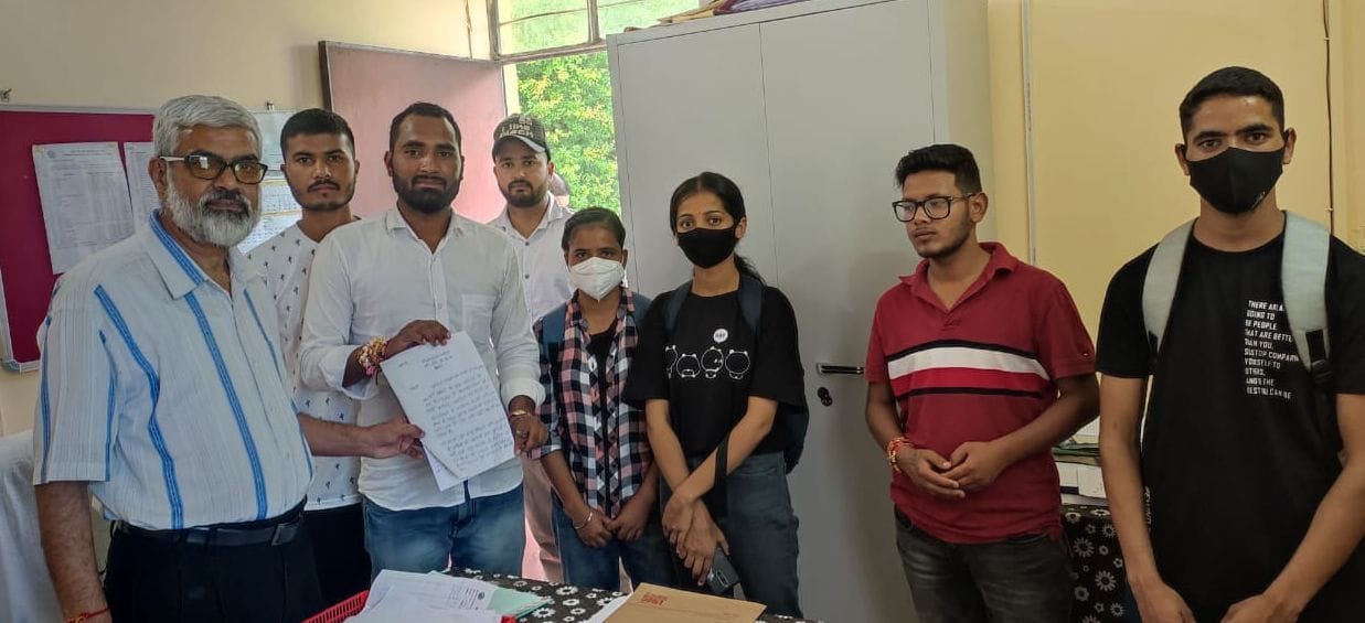 NSUI Members Meet With Controller of Exam