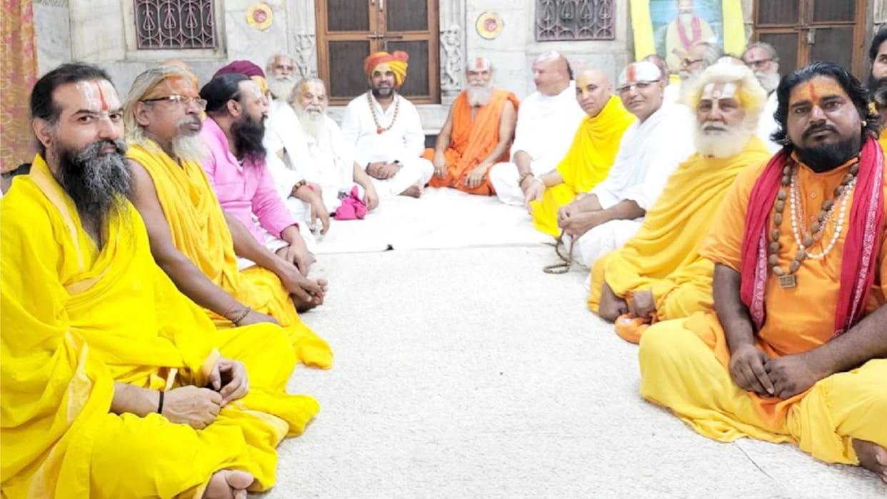Saints show anger on smriti chauk being made on the of Lata Mangeshkar.