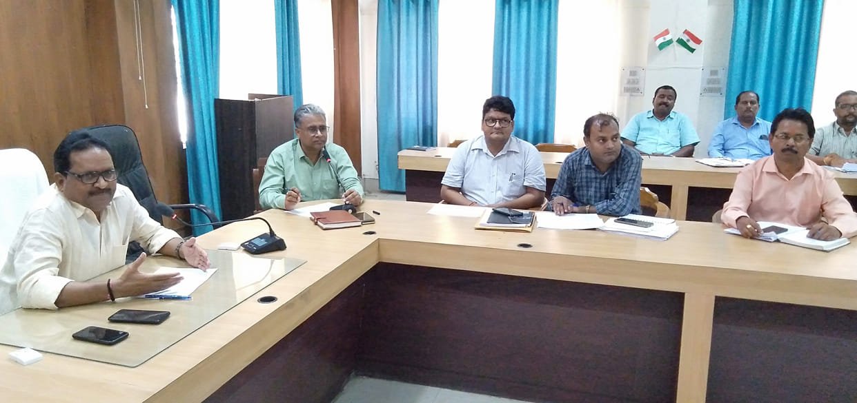 Kannauj: Decree to find land for Panchayat buildings