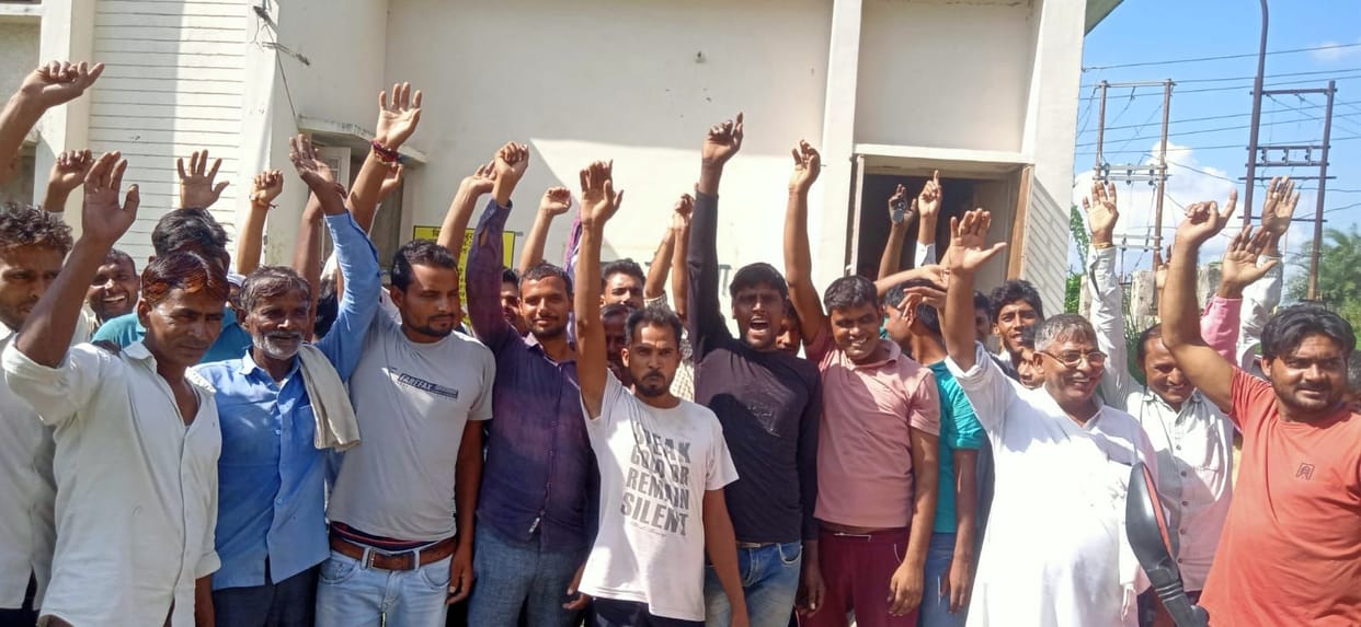 Four transformers damaged, people demonstrated