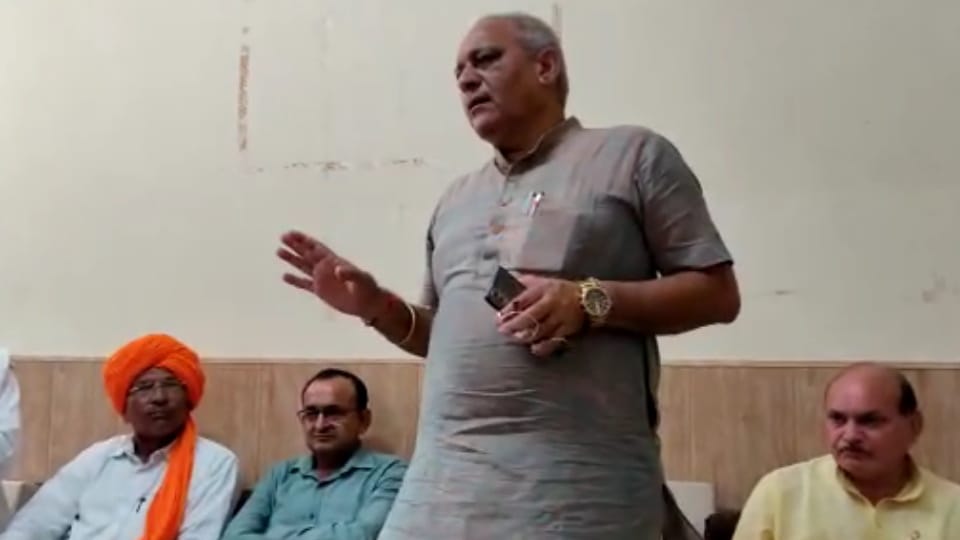 Haryana Deputy Speaker Ranbir Gangwa apologized to Farmers for delay in disbursement of compensation