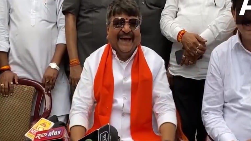 Kailash Vijayvargiya took a jibe at Nitish, said- CM is like a girl who changes boyfriend constantly