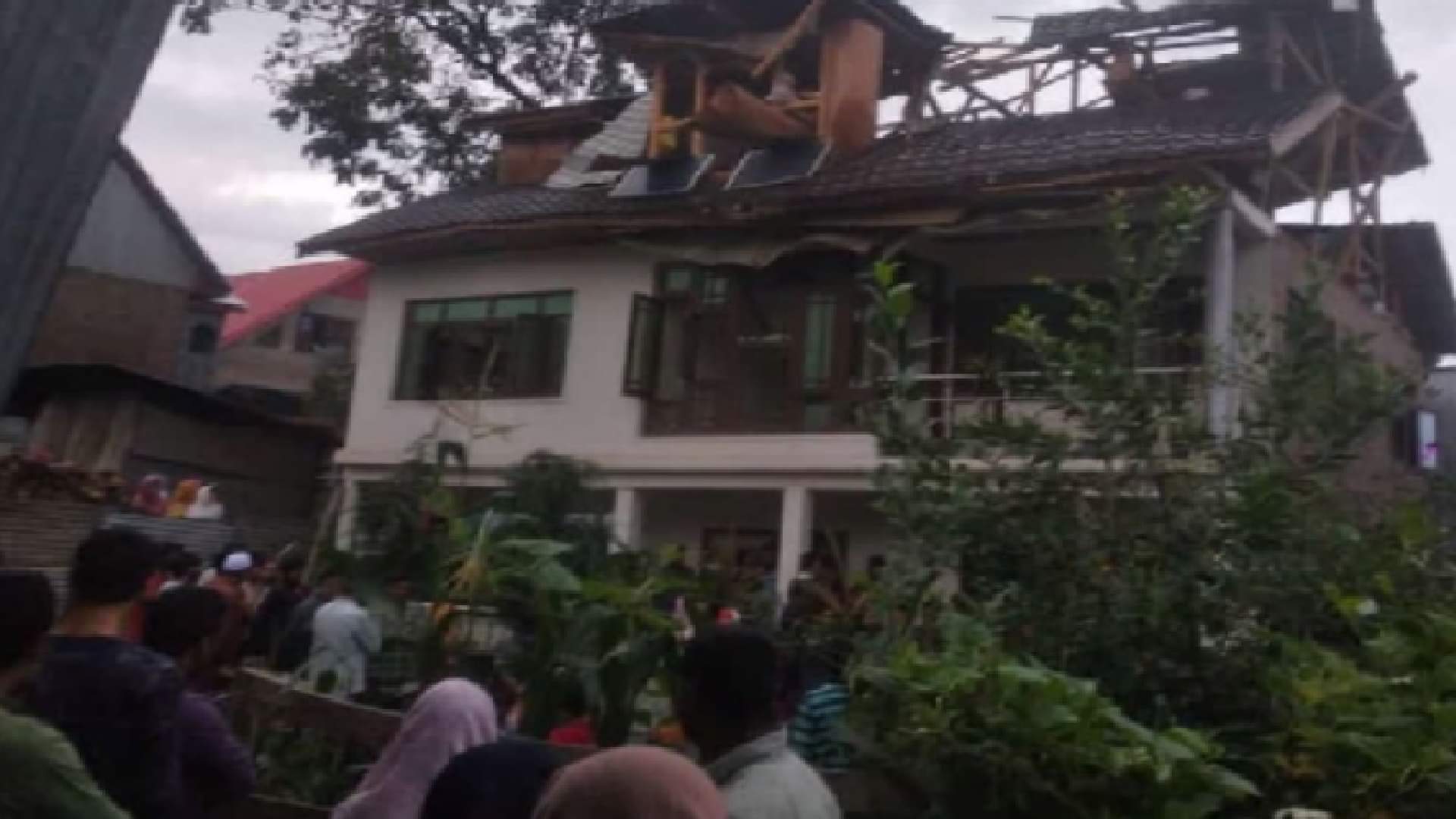 terrorist involved in murder of Kashmiri Pandit Sunil Kumar Bhatt in Shopian house has been attached