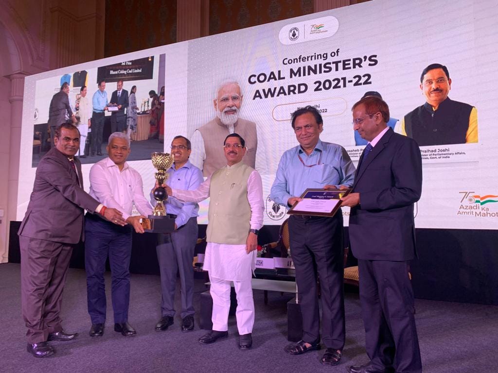 NCL receives Coal Minister's Award, Jayant and GMs of Kakari also honored for outstanding performance