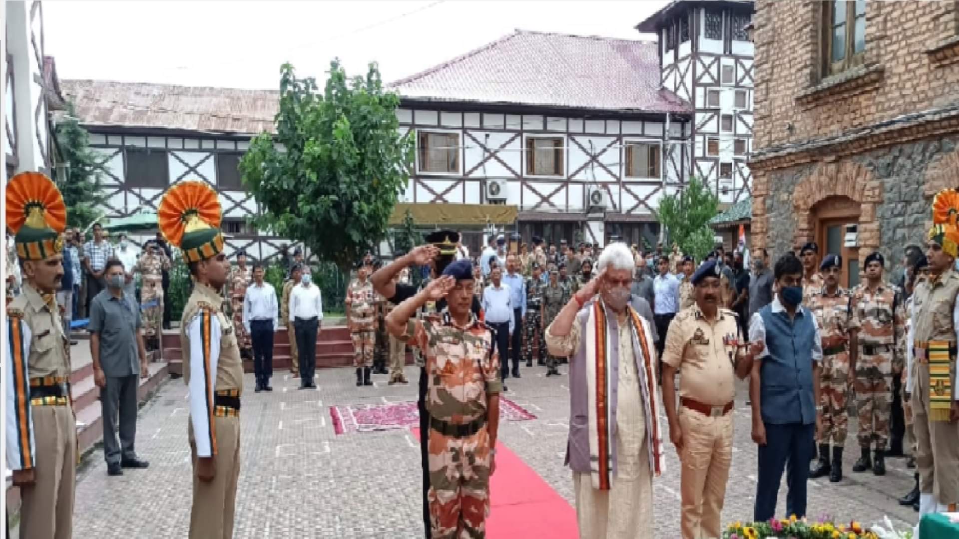 LG Manoj Sinha shouldered mortal remains of ITBP martyrs