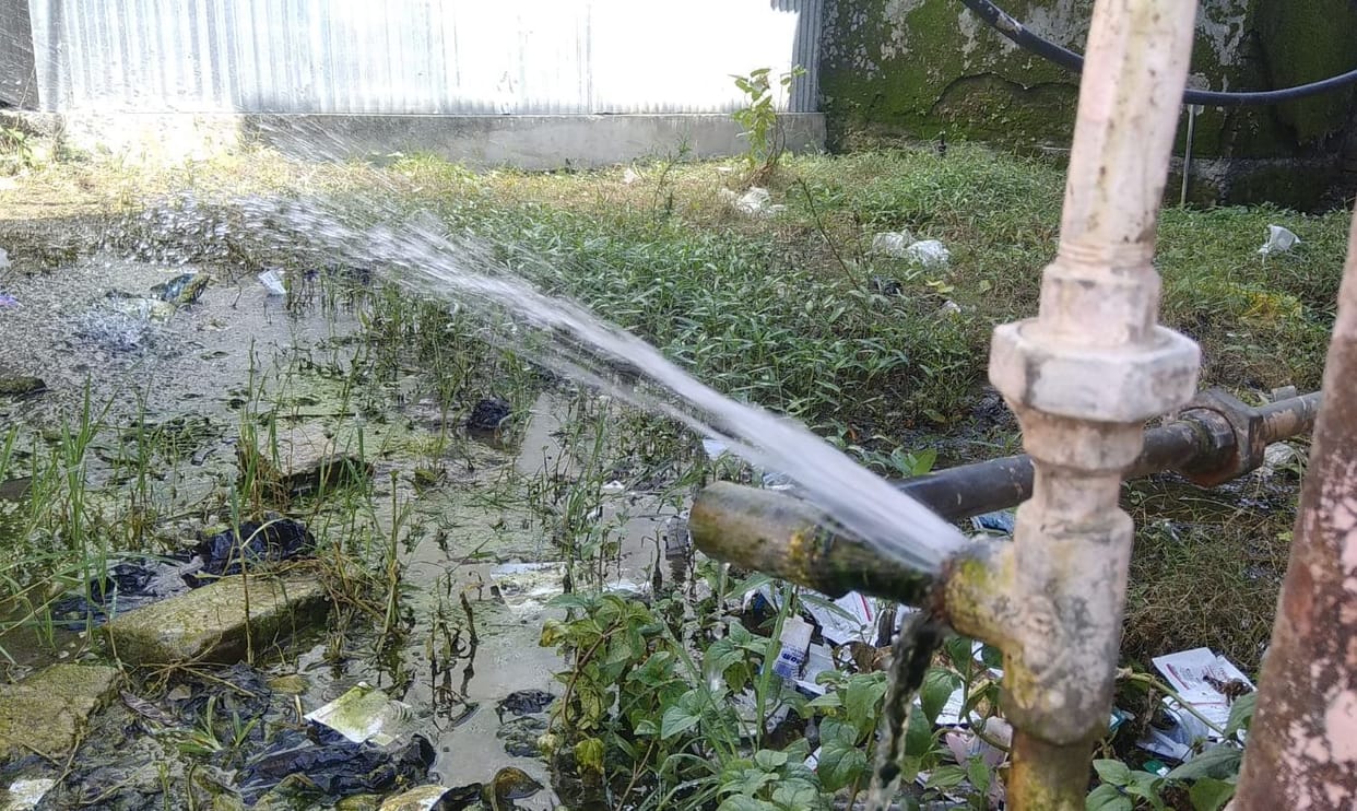 water being destroy and crisis for drinking