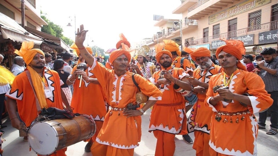 Janmashtami 2022 Devotees crowd in Mathura on Lord Krishna Janmashtami News in Hindi