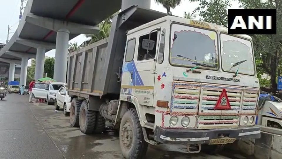 Two workers killed in accident at Mahagenco plant in Nagpur, Two bike riders were killed in Mumbai