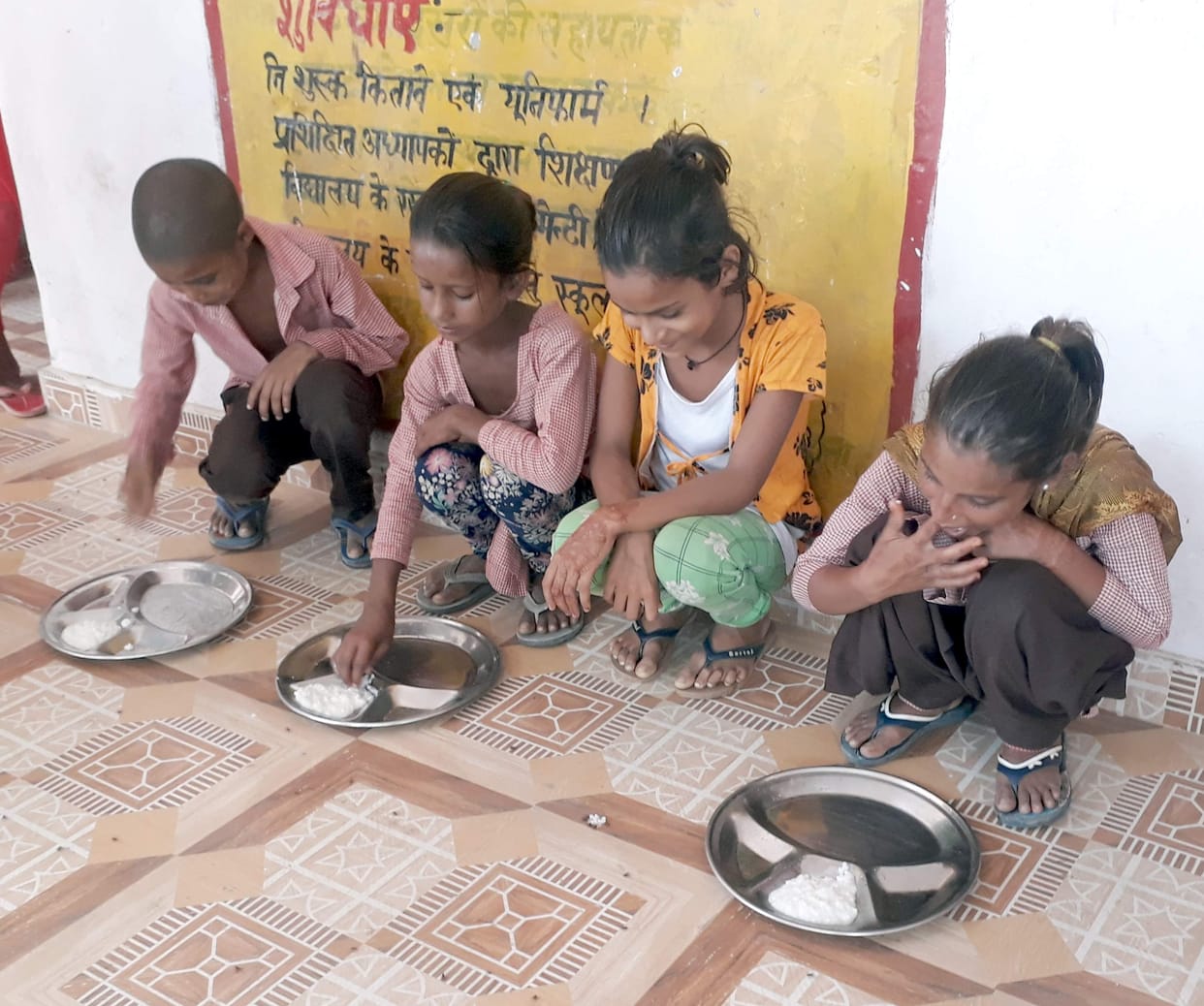 Somewhere the kheer was found and somewhere the children had to fill their stomachs from the tahri itself.
