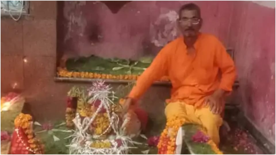 Priest Sets Himself On Fire In Jaipur Four sadhus committed suicide one month in Rajasthan