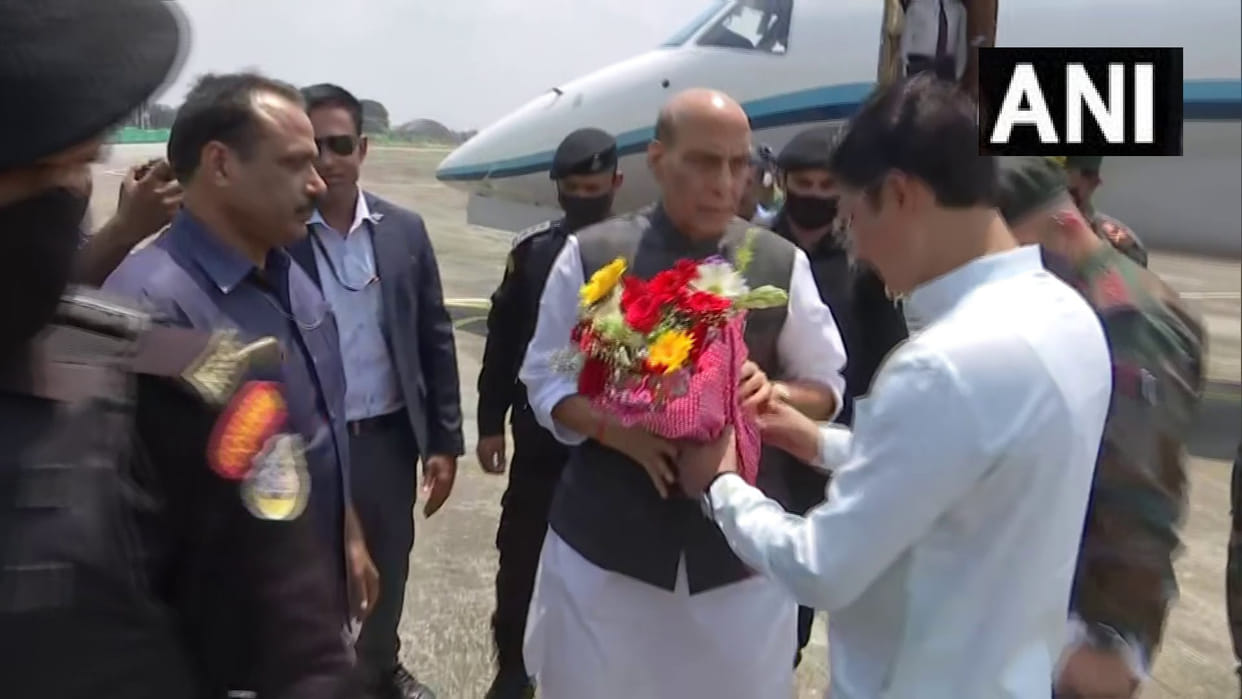 West Bengal Rajnath Singh arrives at Bagdogra airport in Siliguri Army Chief Manoj Pandey also present Updates