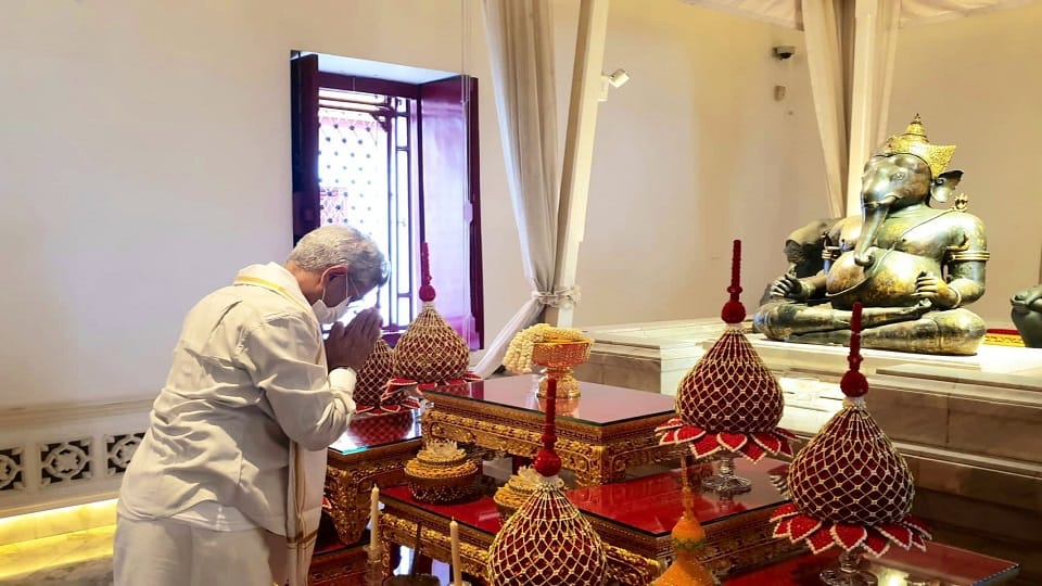 S Jaishankar offers prayers at Bangkok Devasthana underlines shared cultures between Thailand India