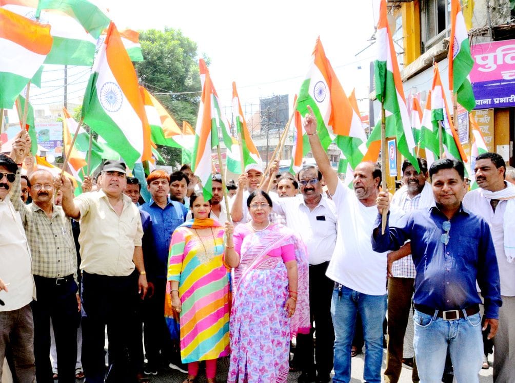 Prabhat pheri aroused the light of patriotism