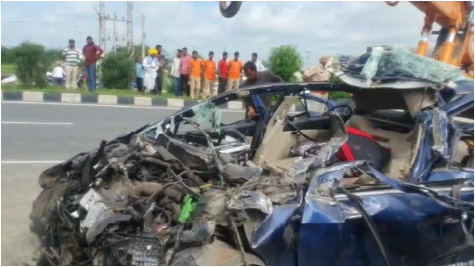 Truck And Car Collision In Ajmer Four Including Husband Wife And Son Died Rajasthan