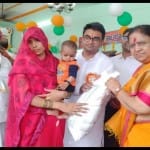 कैबिनेट मंत्री बेबीरानी मौर्य ने वितरित कीं थीं पोषण किट