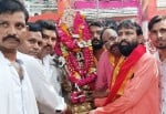 कासगंज में जन्माष्टमी पर्व पर यादव महासभा द्वारा सजाई गई भगवान श्रीकृष्ण की प्रतिमा को मुख्य रथ ?