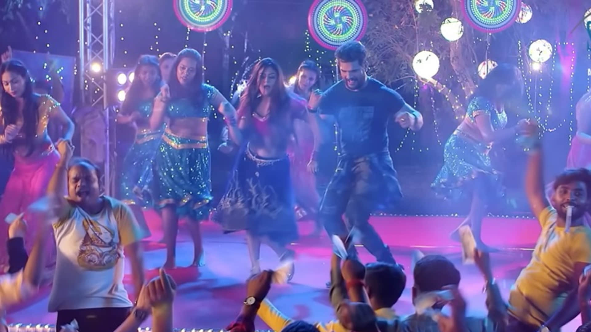 Bhojpuri: khesari lal yadav new song 500 panch sau mein ka ka karbu from doli saja ke rakhna film released