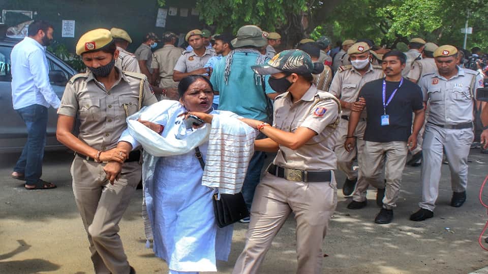 cbi raid at manish sisodia house increased security of bjp leaders residences