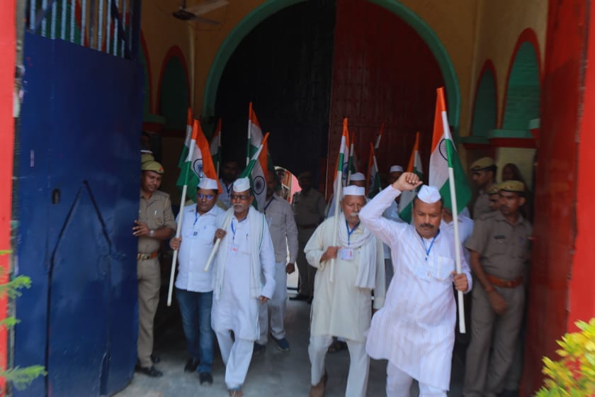 Jail gates open, slogans of independence were raised
