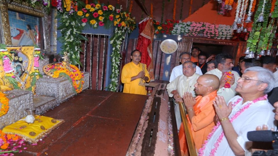 CM Yogi Adityanath worships Lord Shri Krishna on Krishna Janmashtami in Mathura