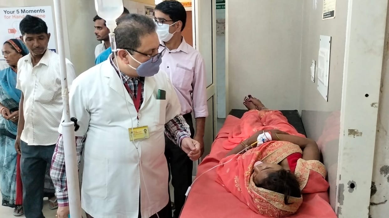 Kannauj: The condition of six family members deteriorated due to stale food