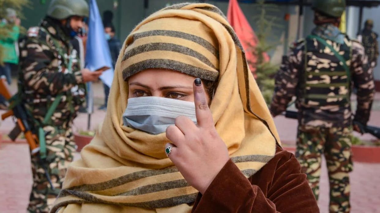 10 lakh people submitted forms to become voters in Jammu Kashmir