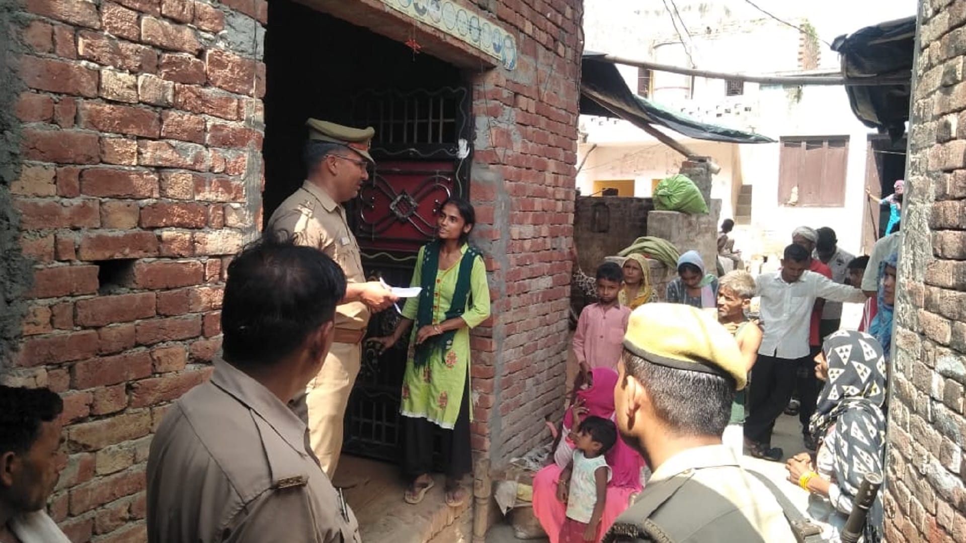 Shamli Crime: Lover couple wanted to get married but died by consuming poison