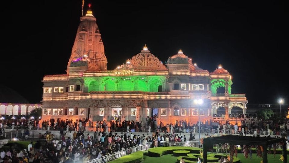 Krishna Janmashtami celebrations in Banke Bihari Temple Vrindavan