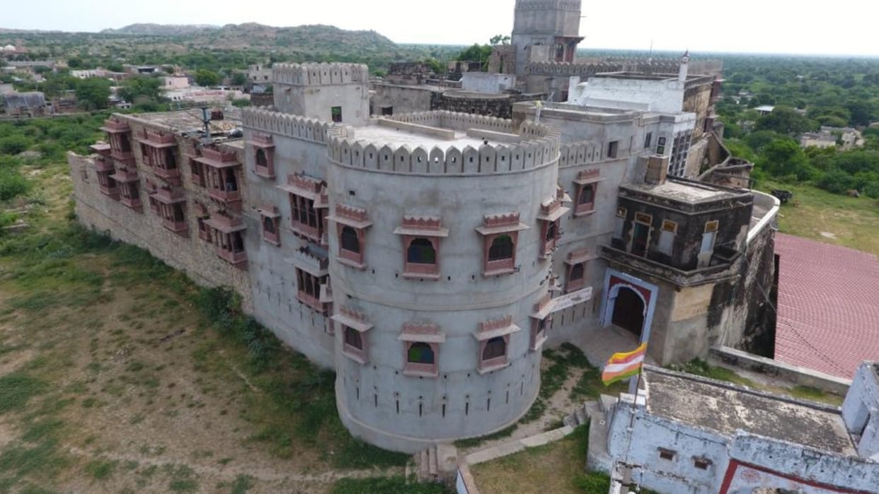 Krishna devotee Meera was born in Kudki,  this place of her palace is miraculous