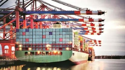 Trade Deficit: देश के व्यापार घाटे में मामूली गिरावट, मई के 10.4 अरब डॉलर से घटकर जून में 8.9 अरब डॉलर हुआ India's Trade Deficit Narrows To $20.1 Billion In June As Exports, Imports Decline