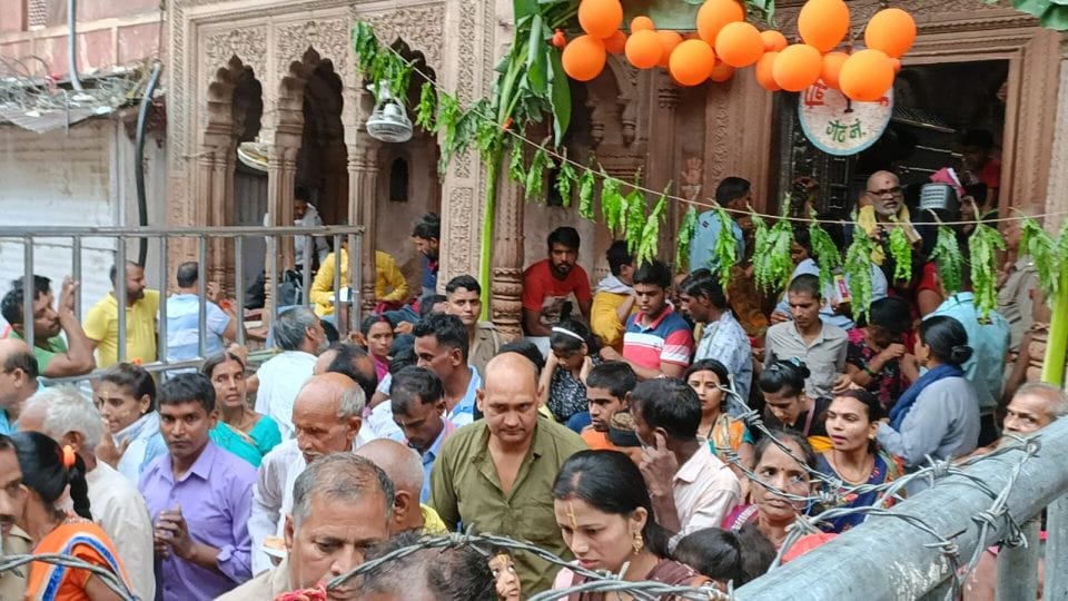 Banke Bihari Mandir Darshan time increased in know new schedule