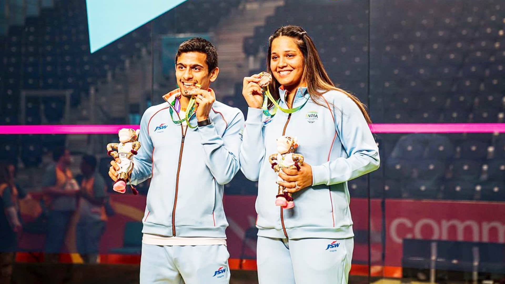 Dinesh Karthik Dipika Pallikal celebrate 7th wedding anniversary, shares Romantic Photo