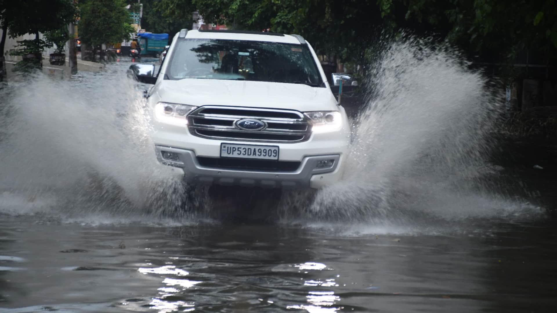 torrential rain for about an hour in Gorakhpur see latest photos