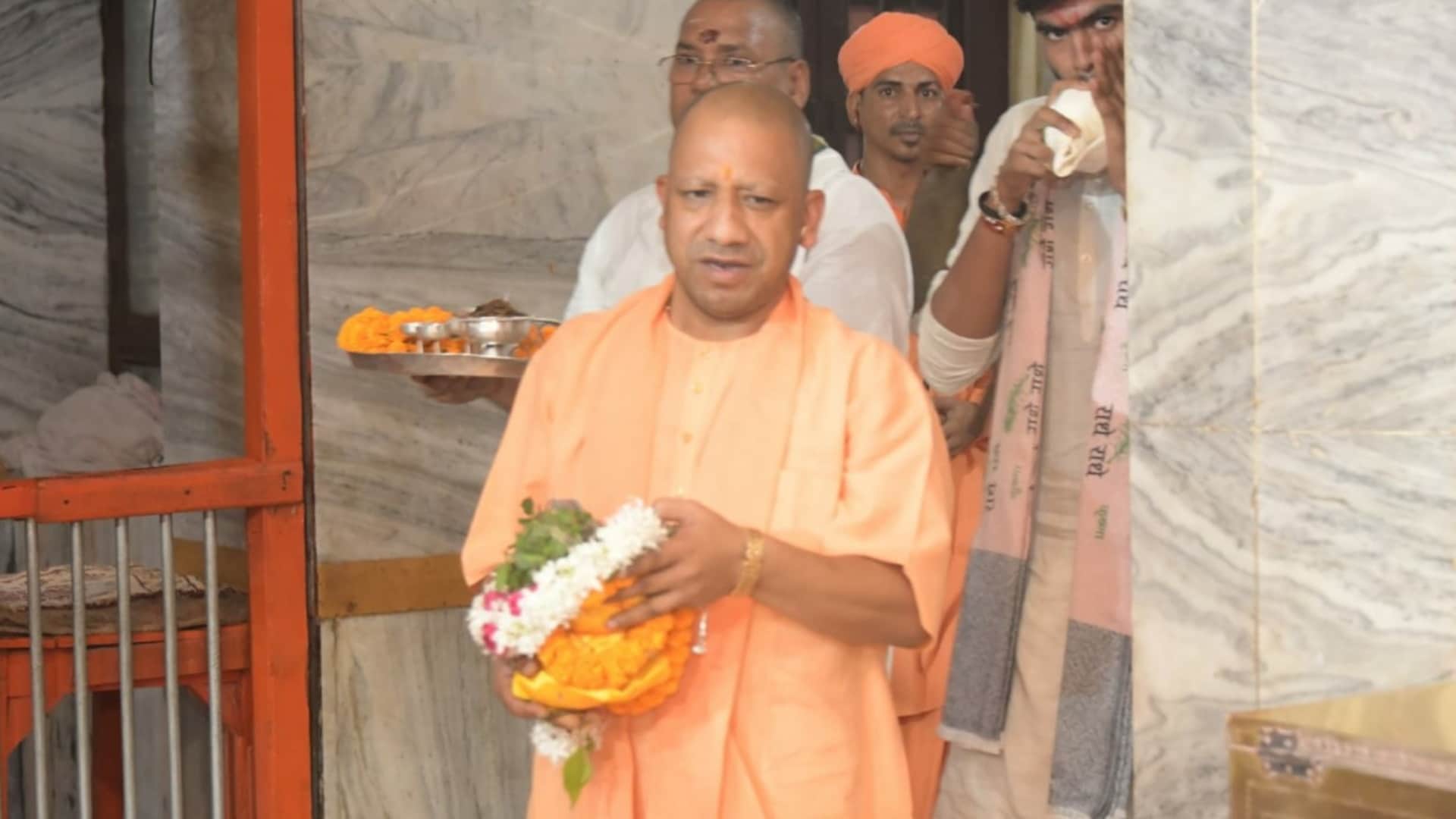 Janmashtami celebrated in the presence of CM Yogi Adityanath in Gorakhnath temple