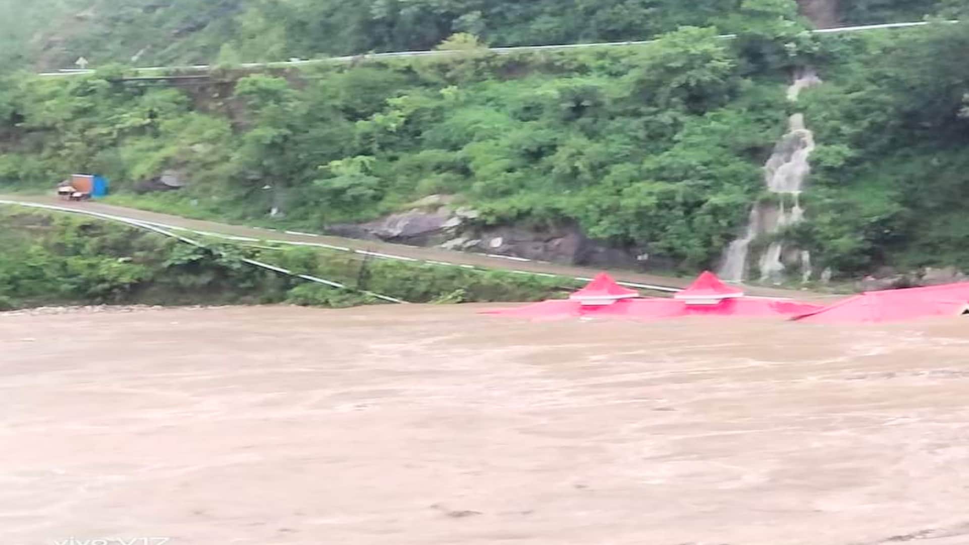 Cloud burst, Heavy rain wreaked havoc in Himachal, many people missing, see the devastation in pictures