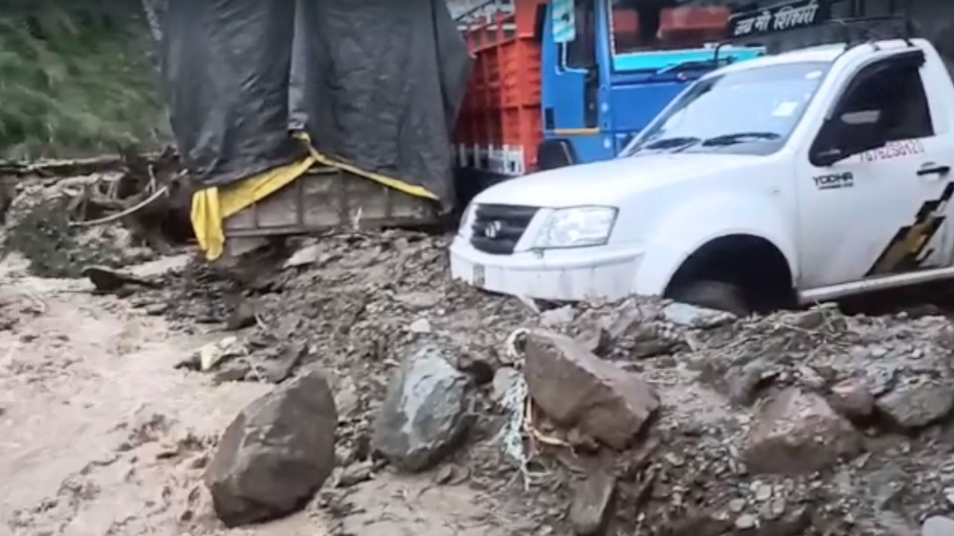 Cloud burst, Heavy rain wreaked havoc in Himachal, many people missing, see the devastation in pictures