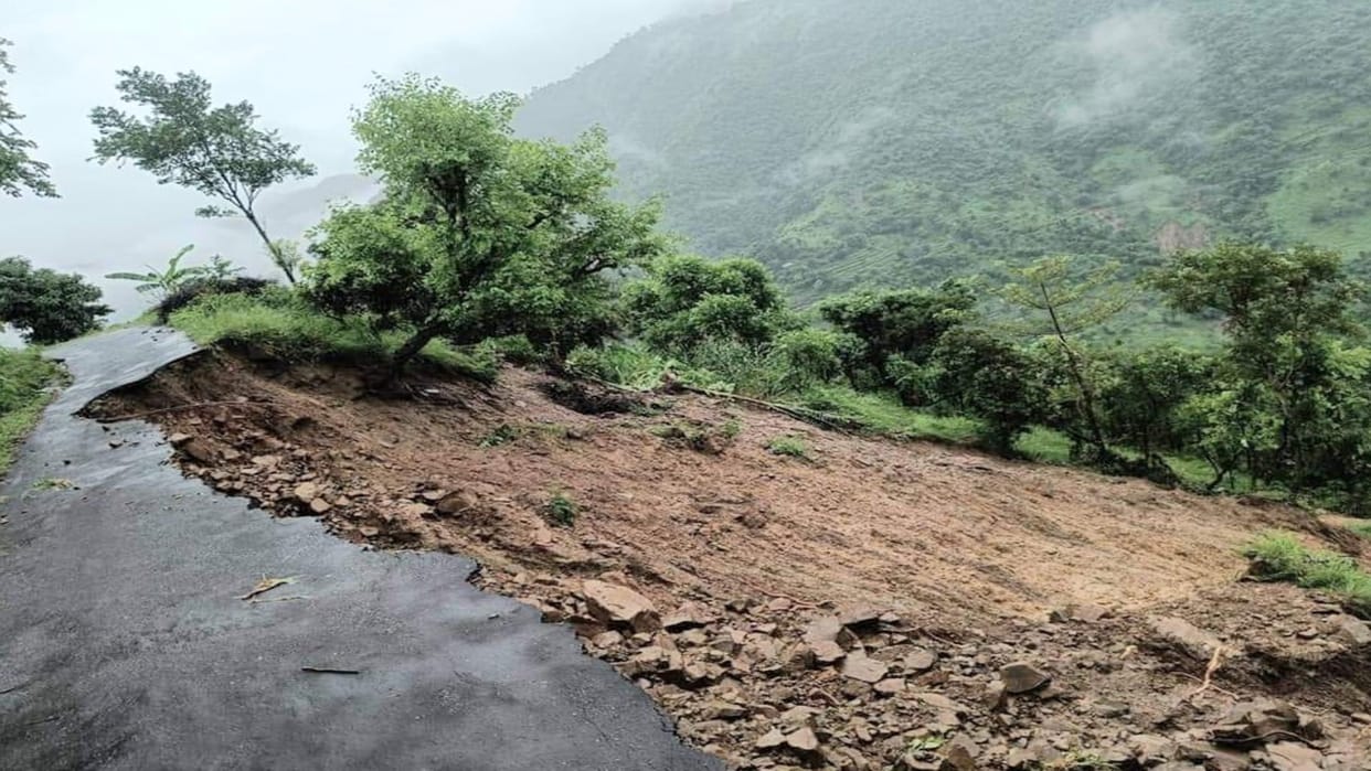 Himalaya Day 2022: The Rise of clouds burst on the Himalayas is alarming For The Region