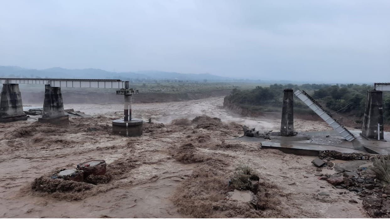 Kangra's Chakki bridge collapses amid heavy rainfall in Himachal, Schools closed in four districts